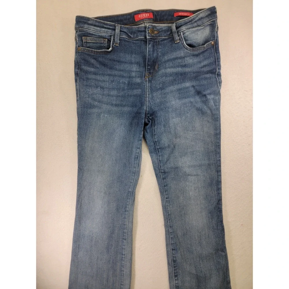 GUESS Jeans Women's 30 Mid Rise Bootcut‎ Blue Denim Medium Wash Stretch